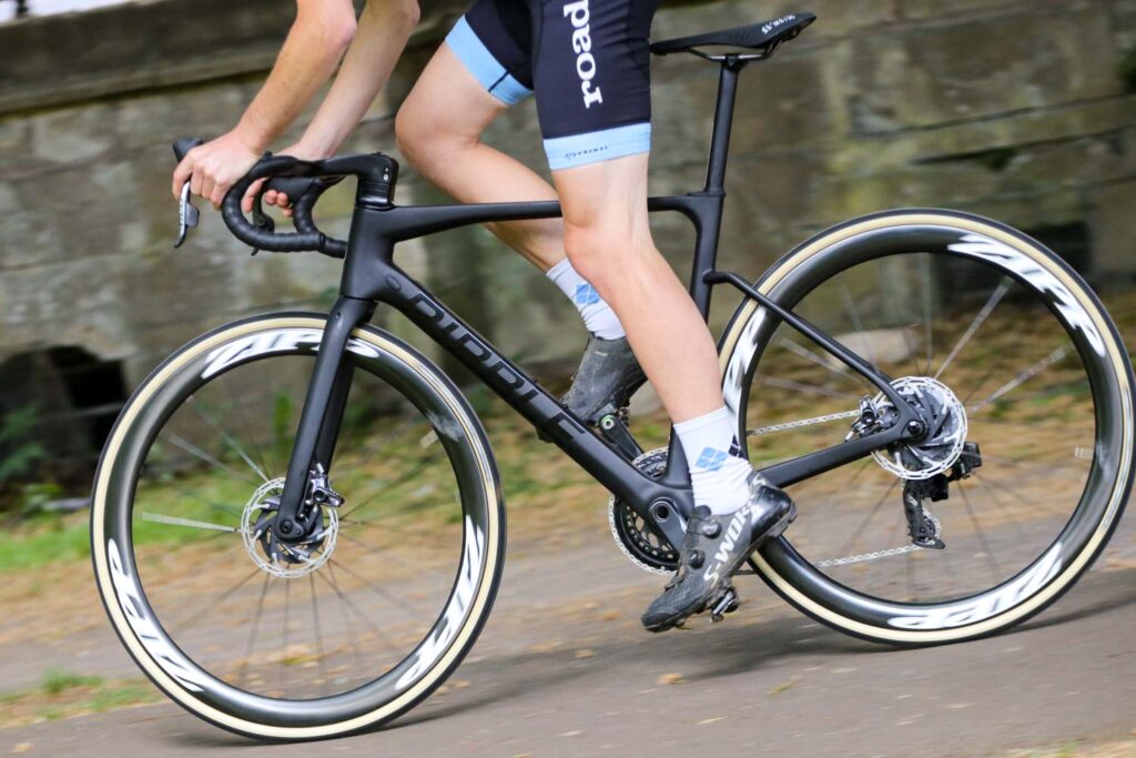 Ribble Endurance SL R Series Disc – riding 4.jpg
