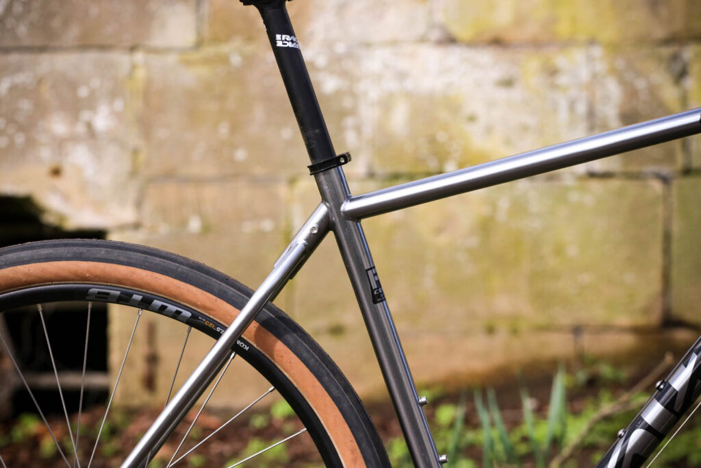 Cotic Escapade – seat tube.jpg