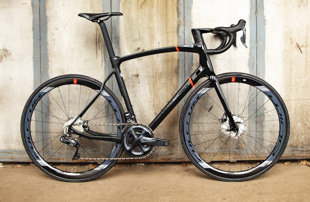 Eddy_Merckx_525_Black_Bike_03_Copyright_Eddy_Merckx