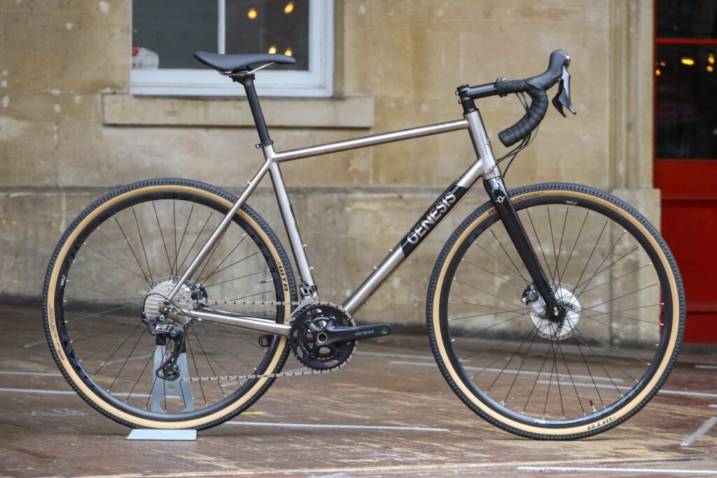 Genesis Croix de Fer Ti.jpg