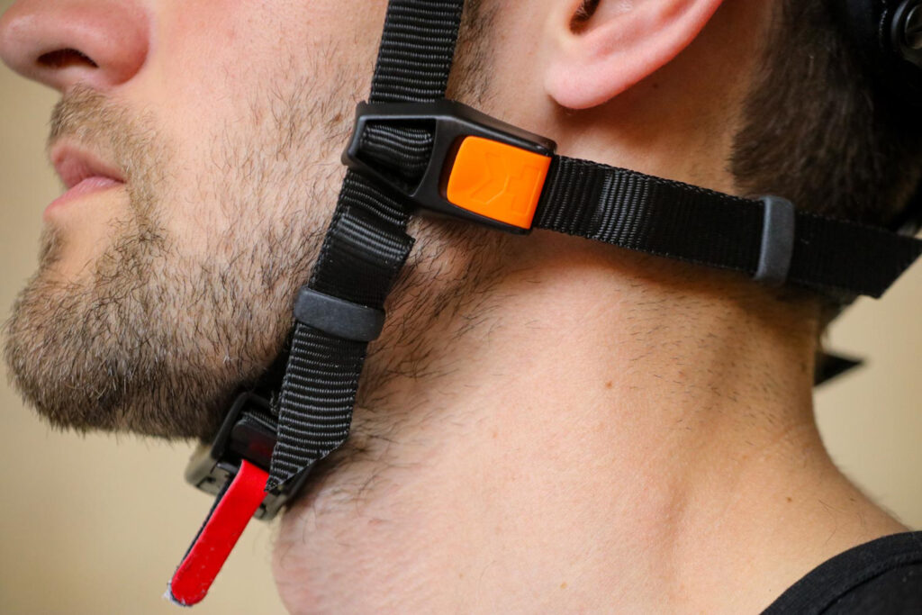 Hedkayse ONE – straps.jpg