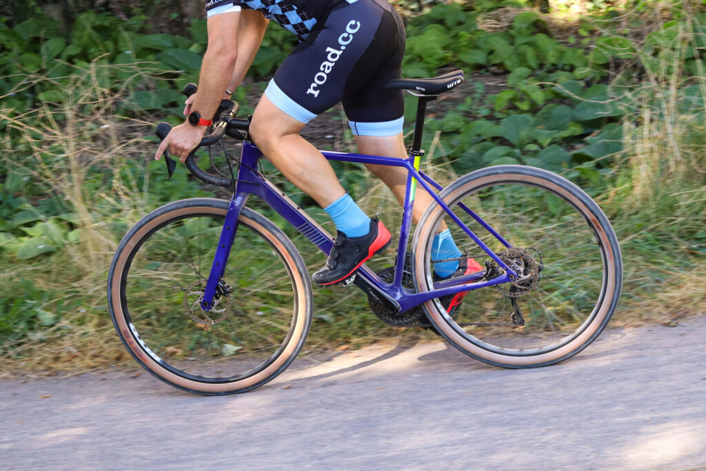 Salsa Warroad – riding 2.jpg