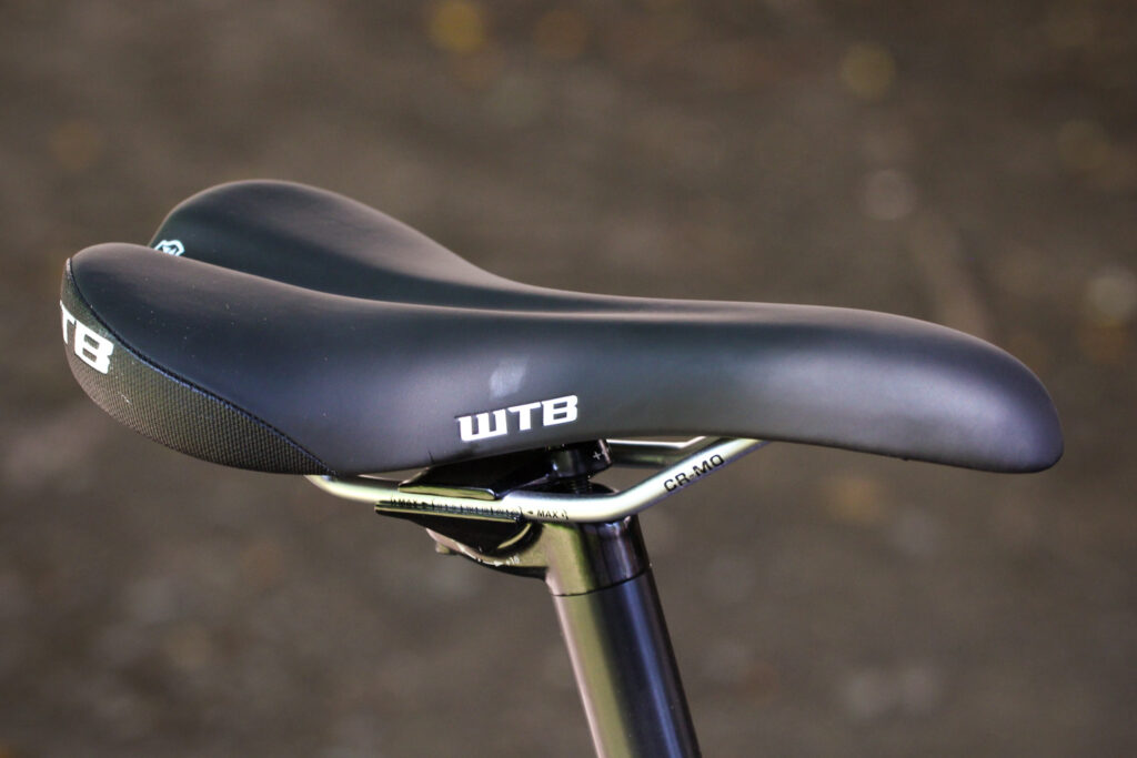 Salsa Warroad – saddle.jpg