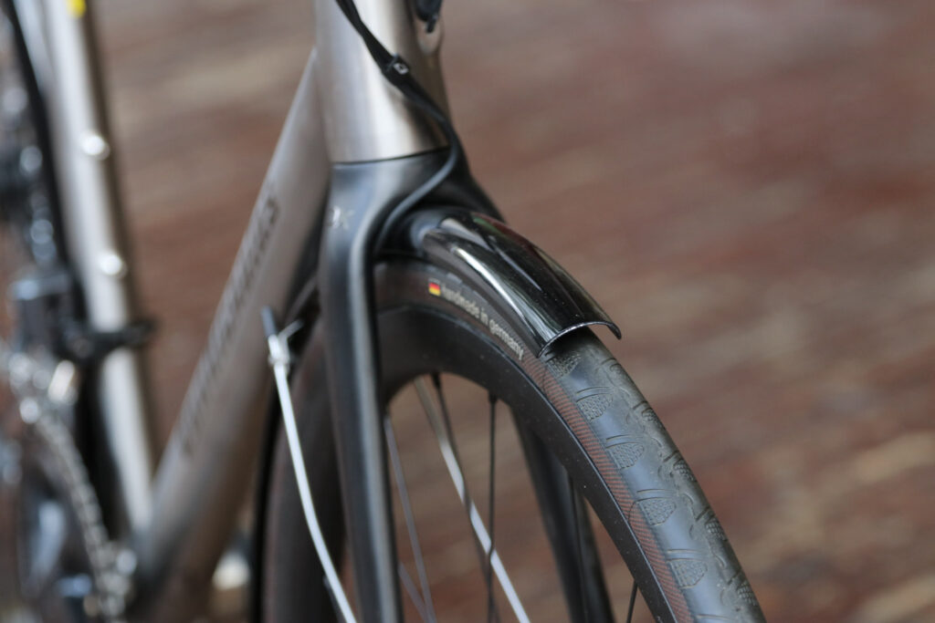 Van Nicholas Yukon Disc – front mudguard detail.jpg
