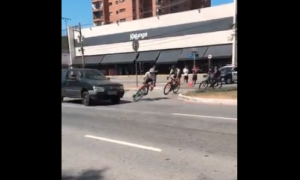 Brazil road race car hits lead rider – from País do Ciclismo on Twitter