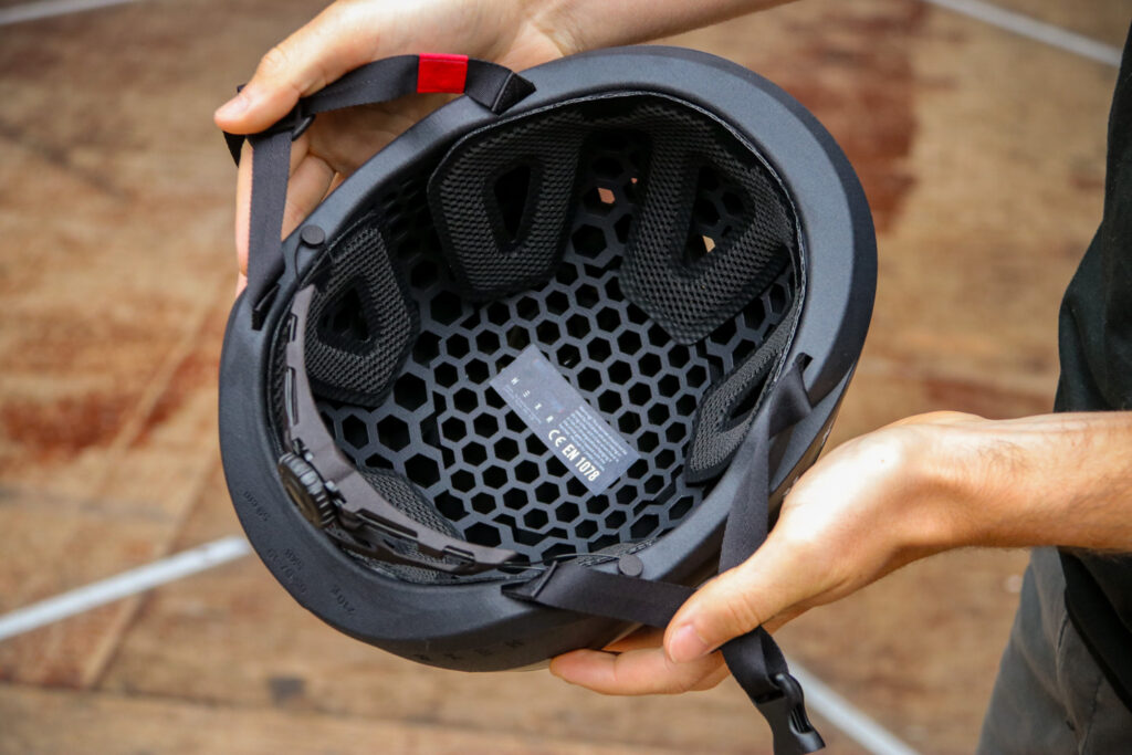 Hexr helmet – inside.jpg