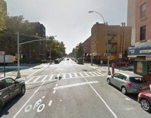 Hoyt Street traffic lights (via StreetView)