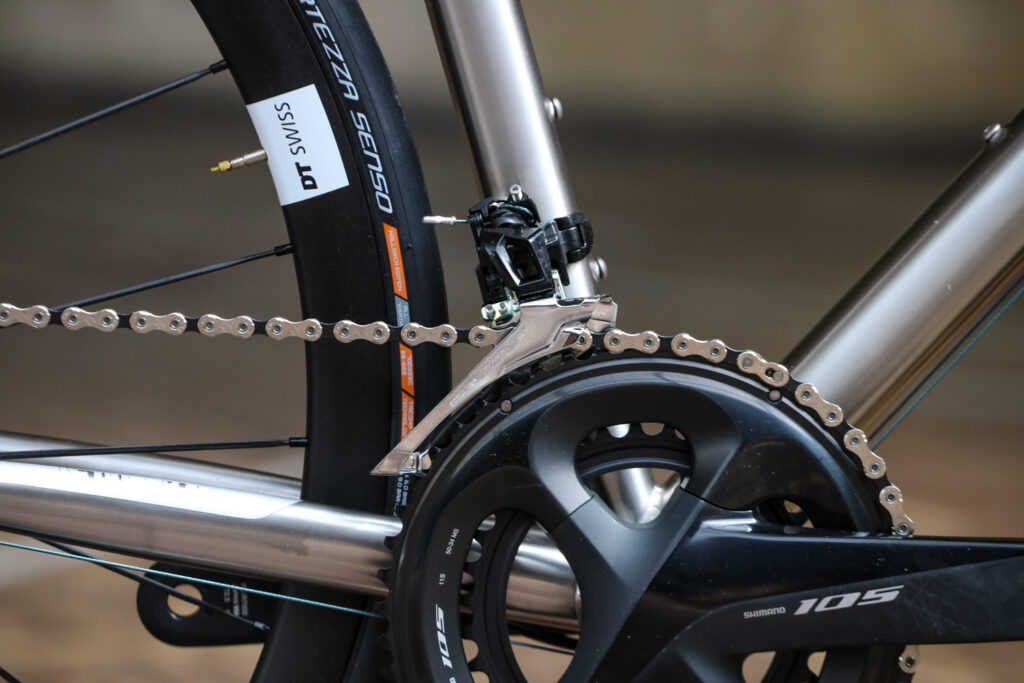 J Guillem Major – front mech.jpg