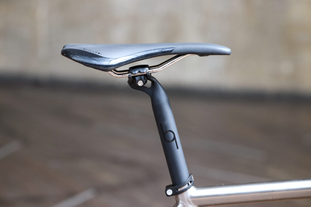 J Guillem Major – saddle and post.jpg