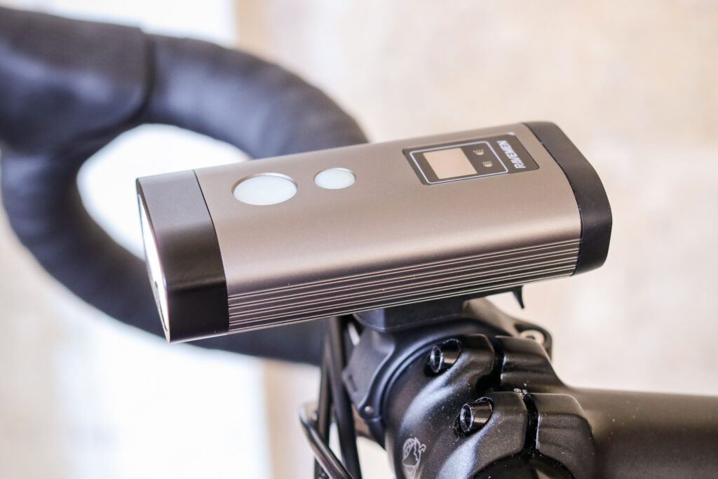 raveman-pr1600-usb-rechargeable-dualens-front-light-side.jpg