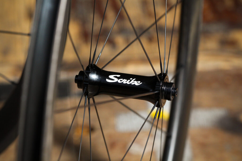 Scribe Aero Wide 38 wheels – front hub.jpg