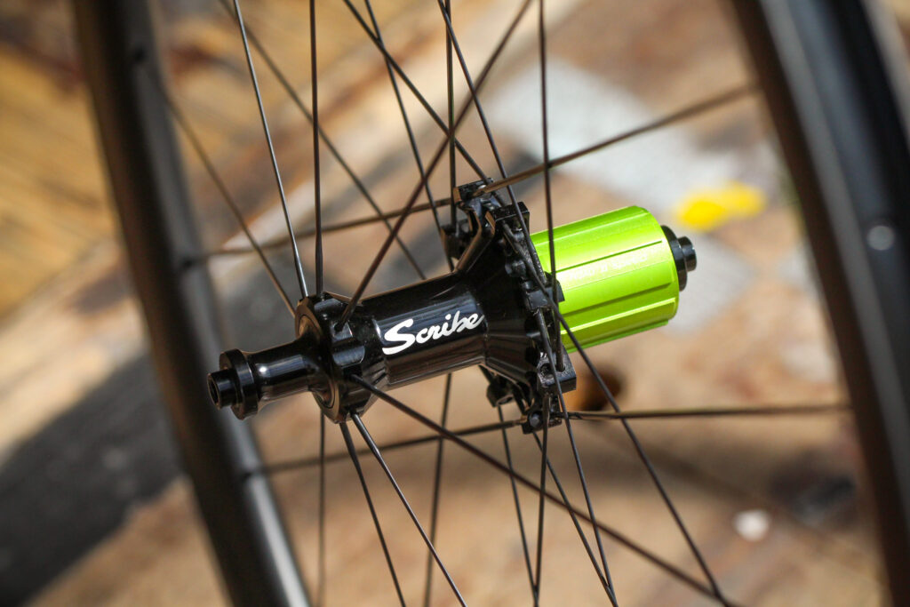 Scribe Aero Wide 38 wheels – rear hub 2.jpg