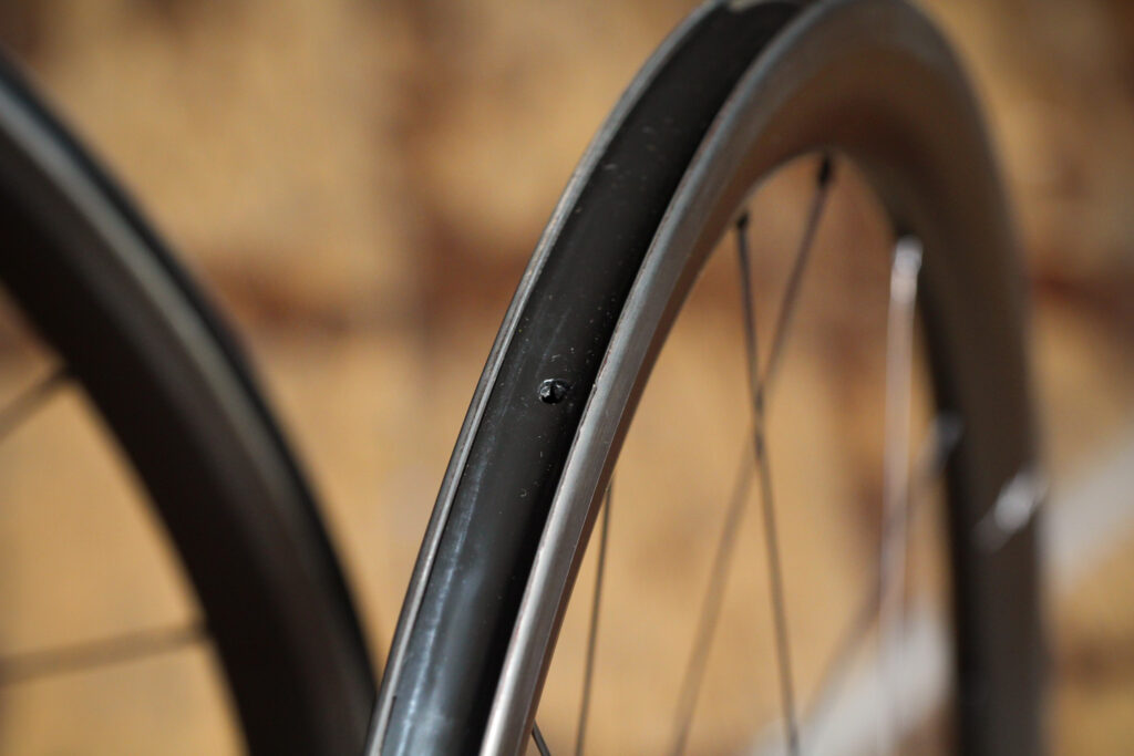 Scribe Aero Wide 38 wheels – rim bed.jpg