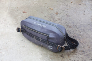 showers-pass-rainslinger-hip-pack-review-1