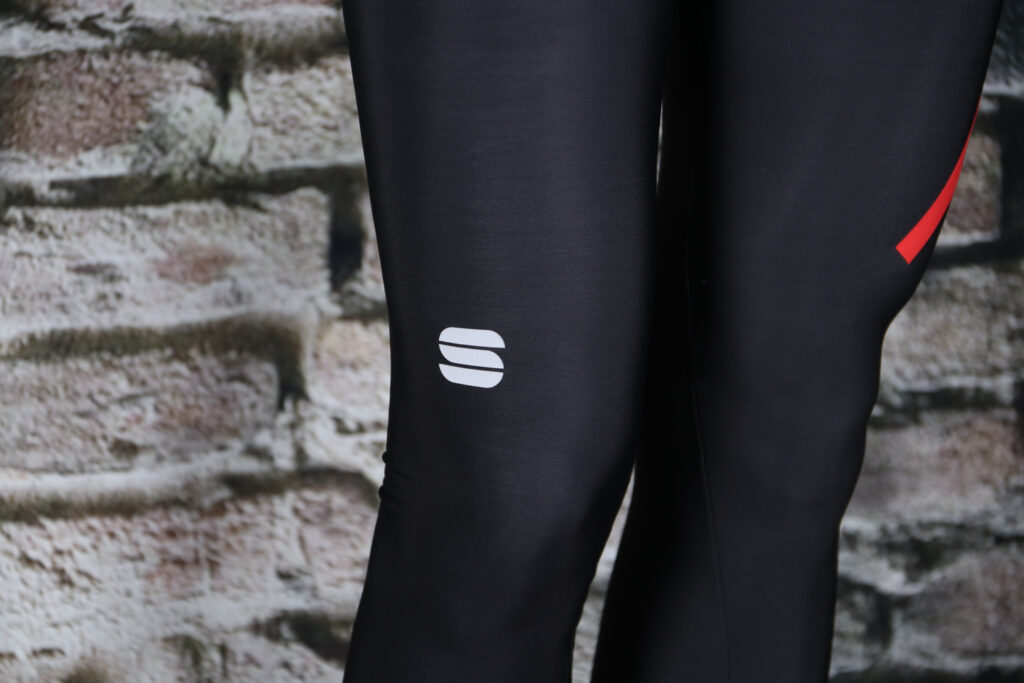 Sportful Fiandre Norain Team Bibtight – knee detail.jpg