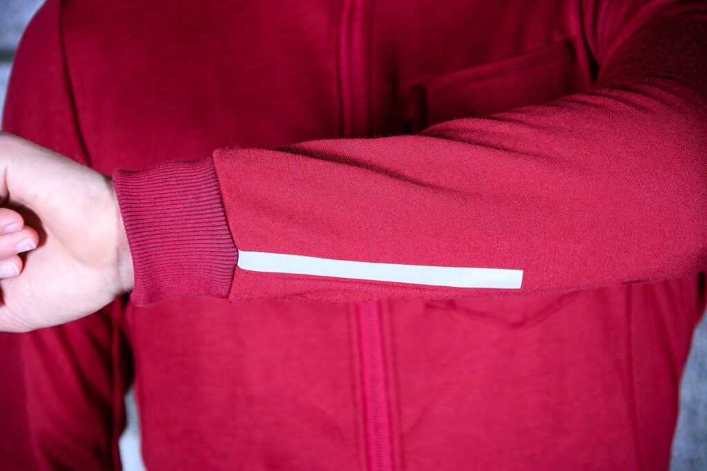 Triban Long Sleeved Merino Top – cuff.jpg