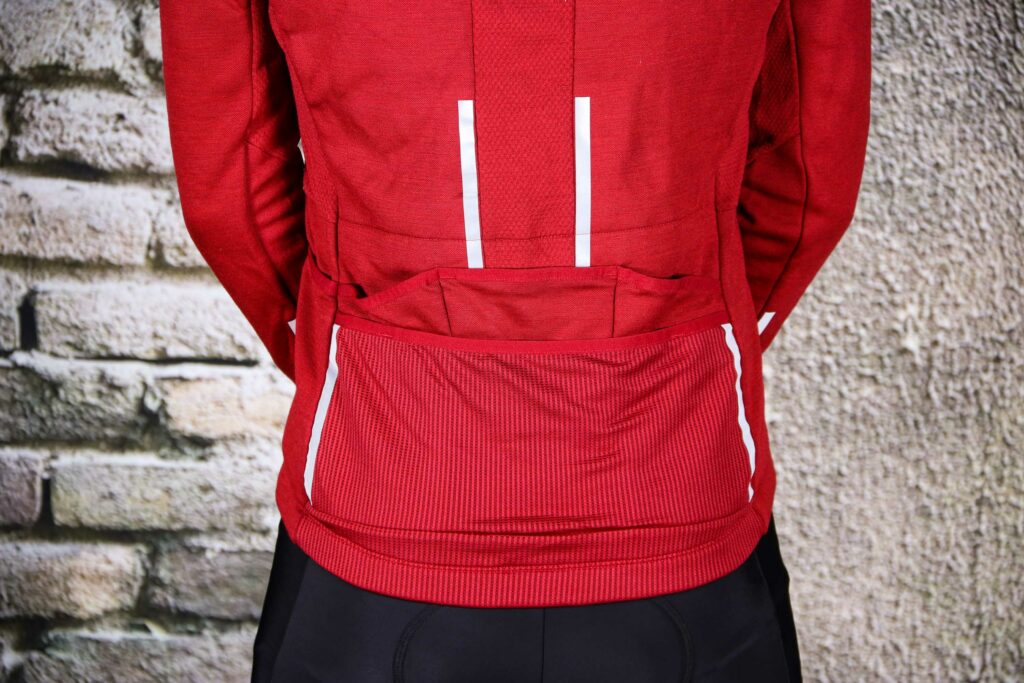 Triban Long Sleeved Merino Top – pockets.jpg