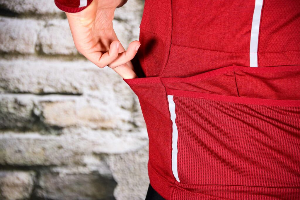 Triban Long Sleeved Merino Top – side pocket.jpg