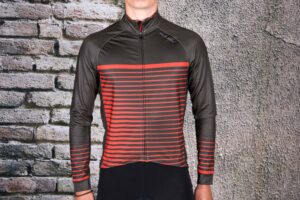 Altura Icon jersey.jpg