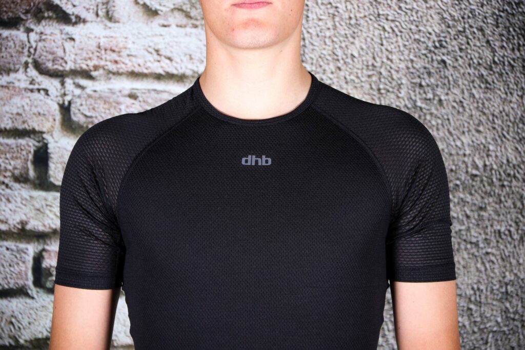 dhb Aeron Equinox Short Sleeve Base Layer – chest.jpg