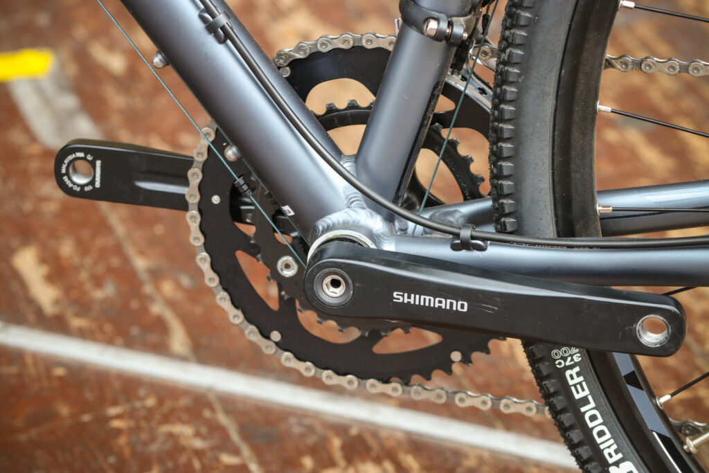 genesis-cda-20-bottom-bracket.jpg