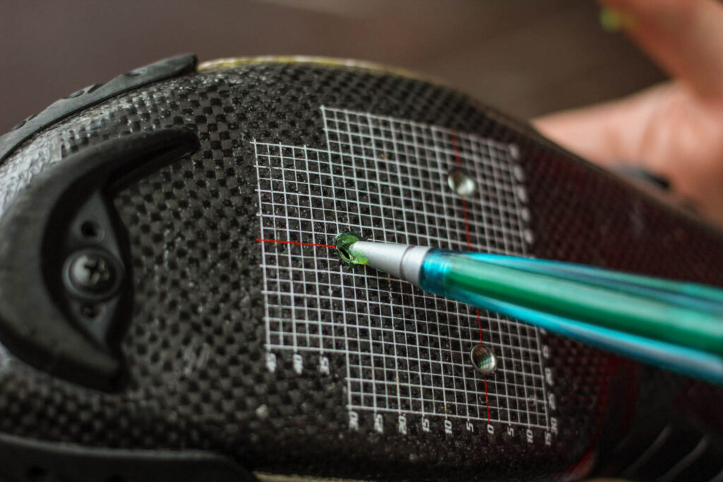 How to fit and remove cleats step 04