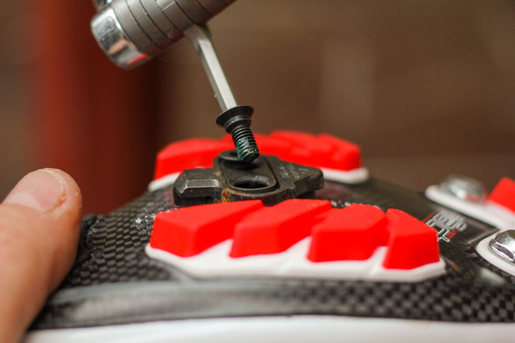 How to fit and remove cleats step 14