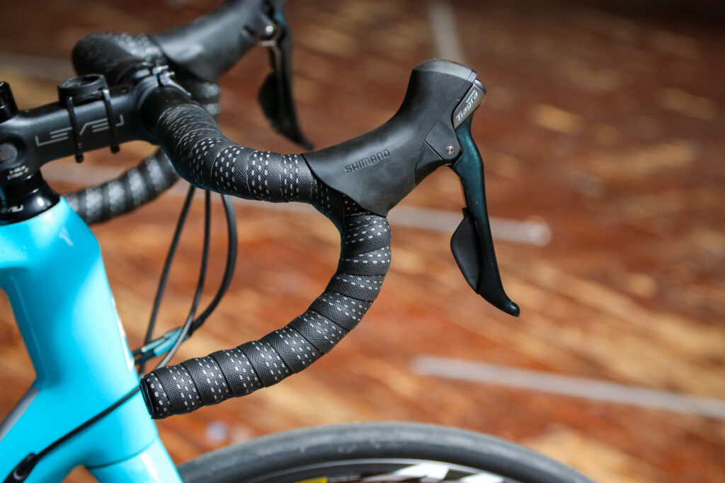 Ribble R872 Disc – bar and lever.jpg