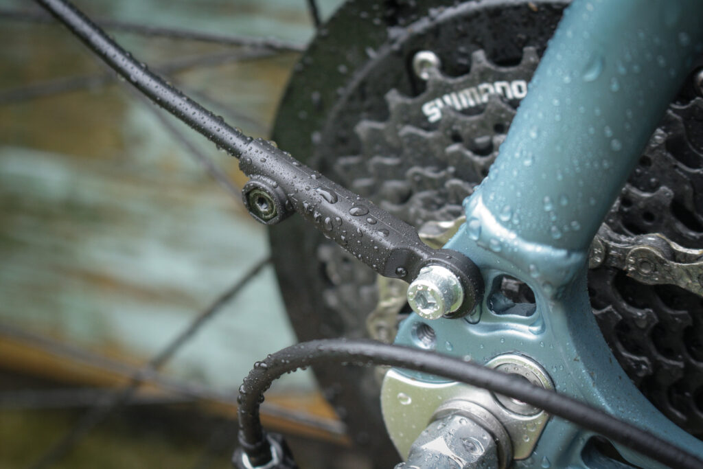 SKS Edge Matt Black Aluminium Mudguard – stay.jpg