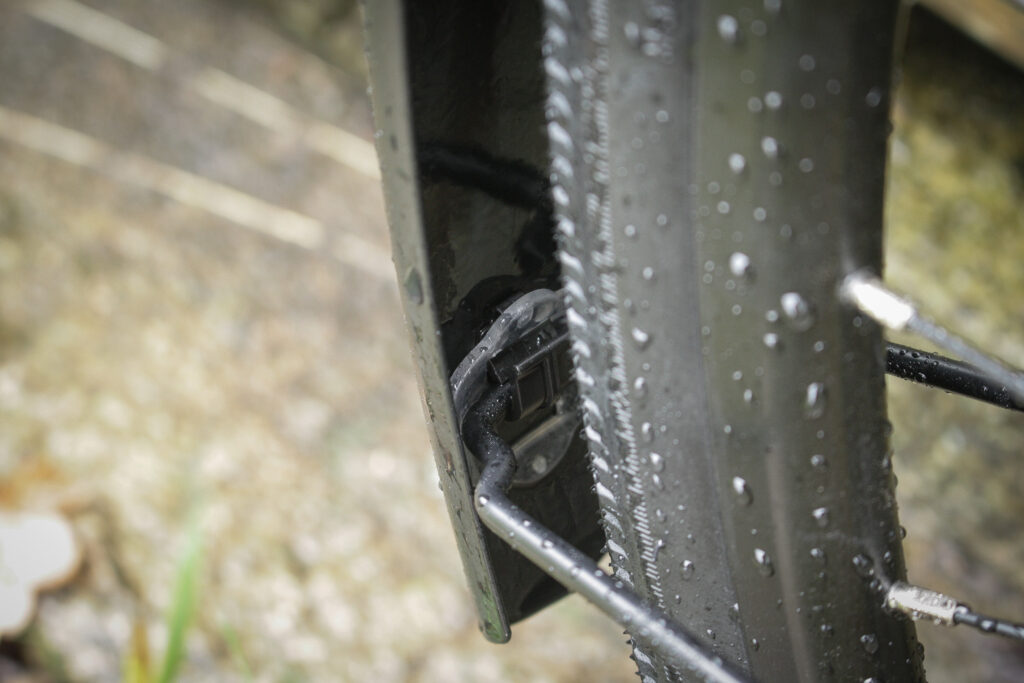 SKS Edge Matt Black Aluminium Mudguard – stay mount.jpg
