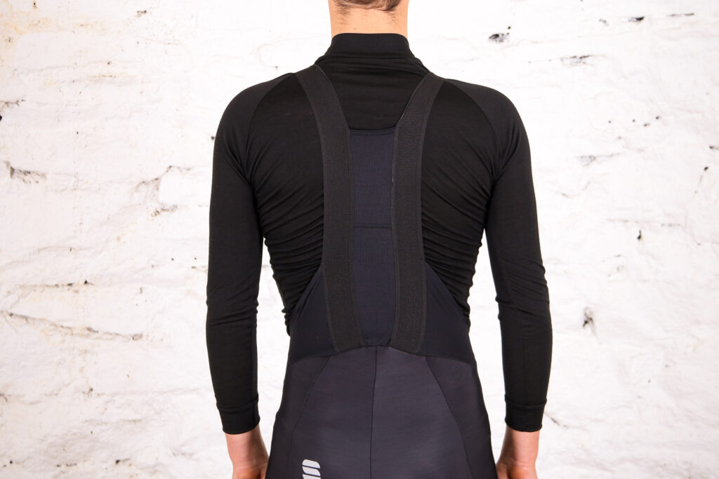 Sportful Fiandre NoRain Pro bib shorts – straps rear.jpg