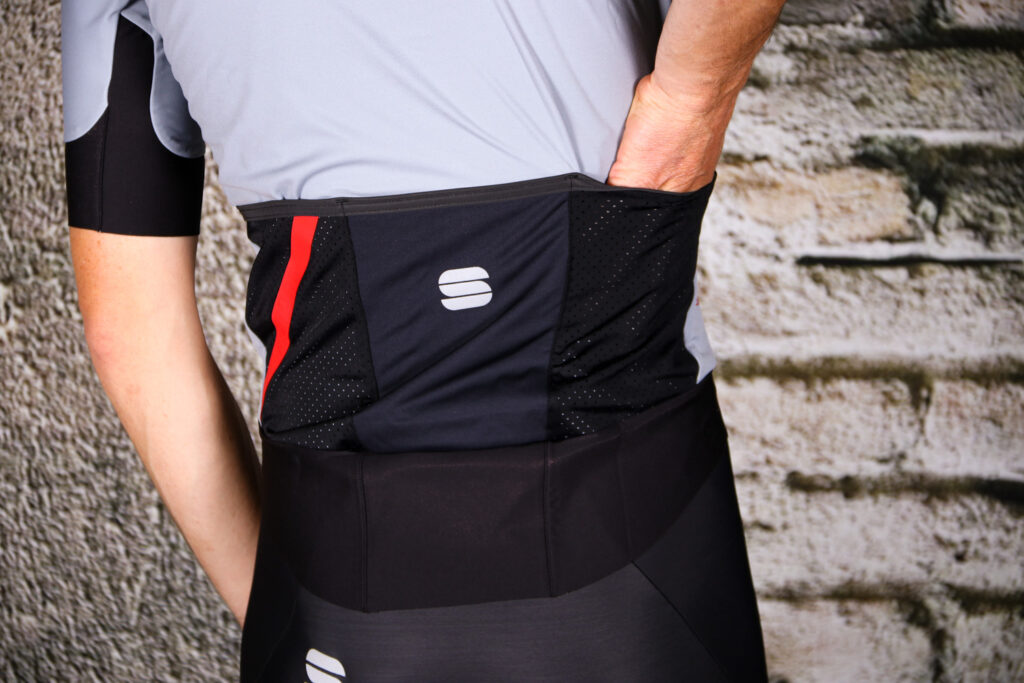 Sportful Fiandre Pro Jacket Short Sleeve – pockets.jpg