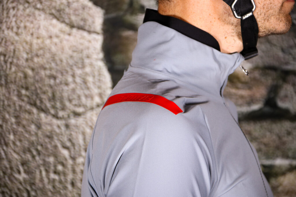 Sportful Fiandre Pro Jacket Short Sleeve – shoulder.jpg