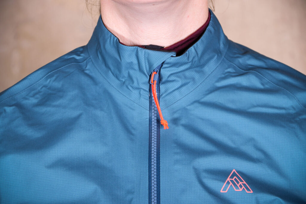 7 Mesh Women’s Rebellion jacket – collar.jpg
