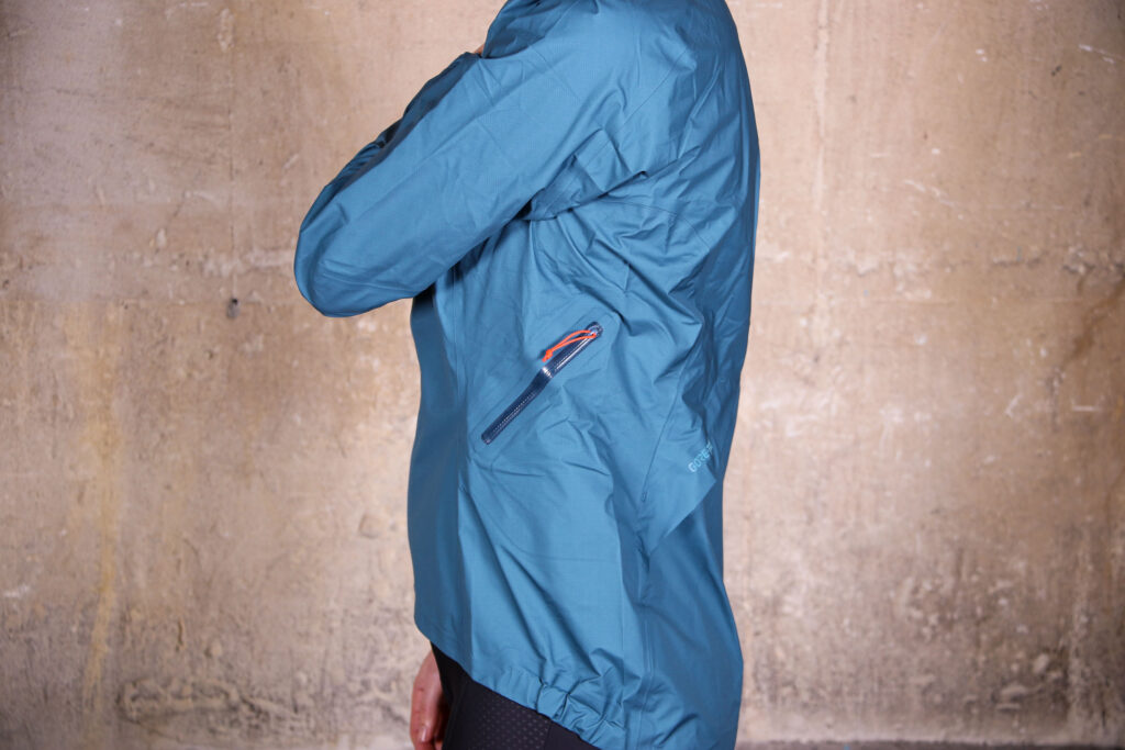 7 Mesh Women’s Rebellion jacket – side pocket zip.jpg