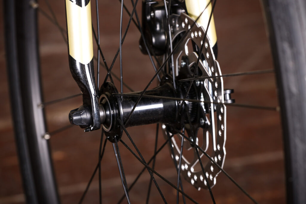 Merida Speeder 900 – front hub.jpg