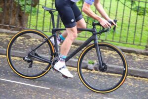 Specialized Roubaix - riding 1.jpg