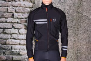 Triban Winter Jacket RC500.jpg