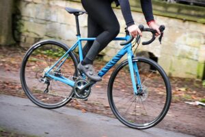 Canyon Endurace AL Disc 6.0 - riding 1.jpg