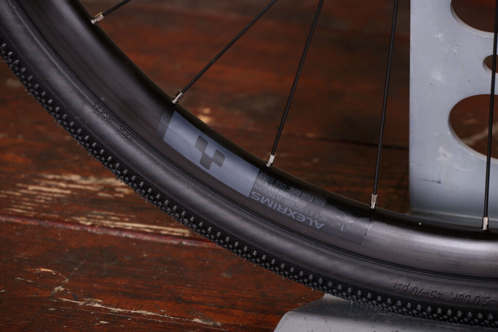 Cube Nuroad FE – rim.jpg