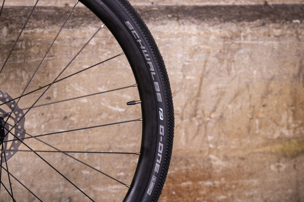 Cube Nuroad FE – rim and tyre.jpg