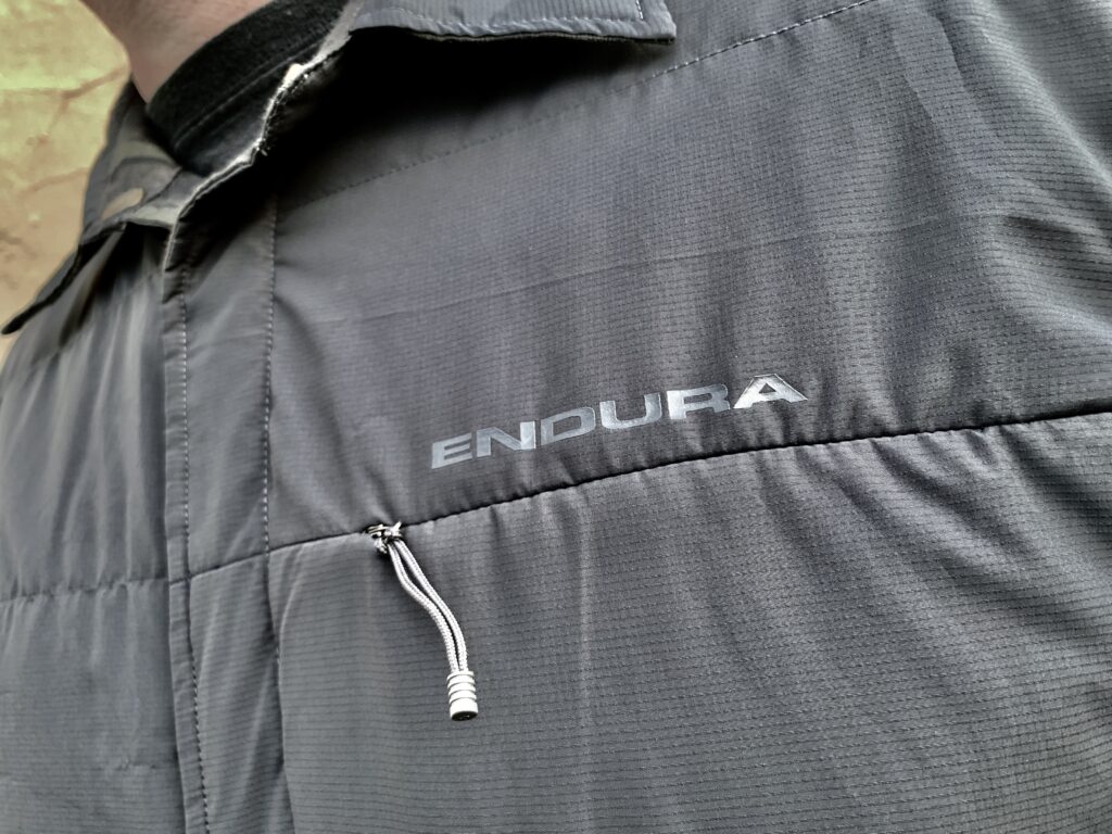 Endura Shacket Jacket chest pocket.jpg