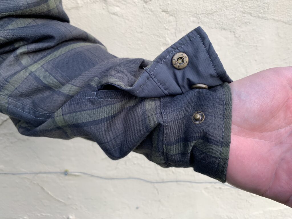 Endura Shacket shirt cuff.jpg