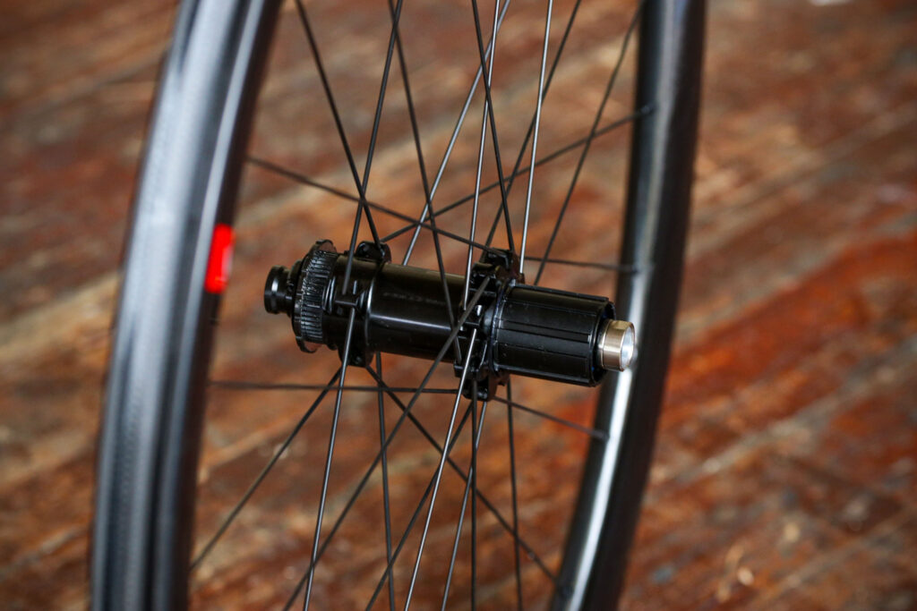 Fulcrum Wind 40 Disc Brake Wheels – rear hub 2.jpg
