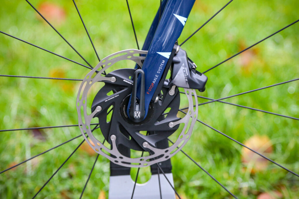 Mason Resolution 2 – front disc brake.jpg
