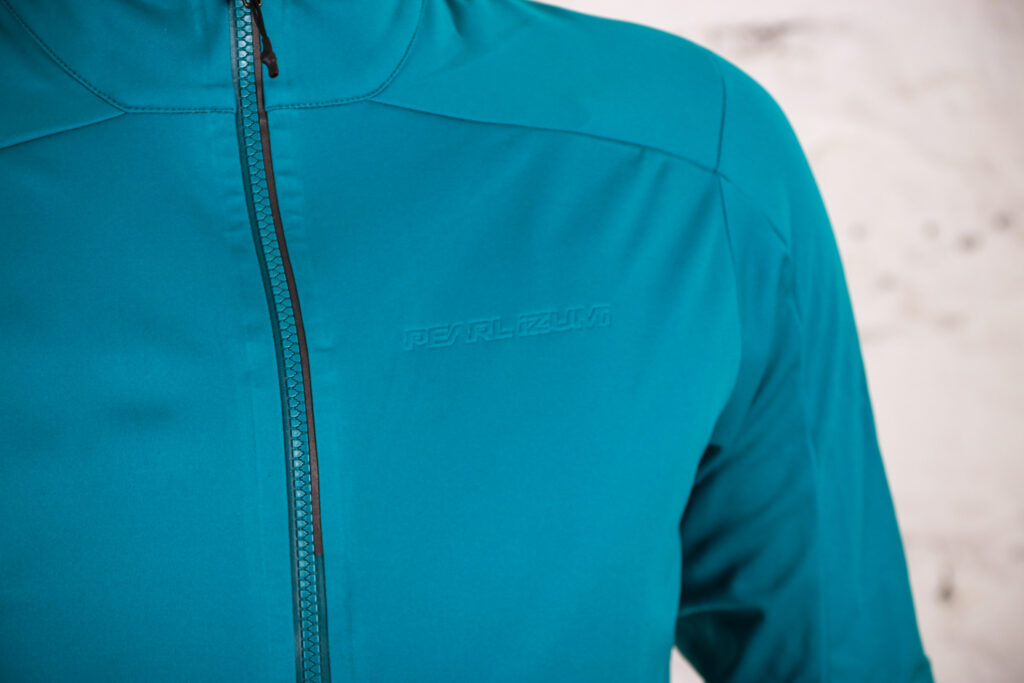 Pearl Izumi Pro AmFib Softshell Jacket – chest logo.jpg