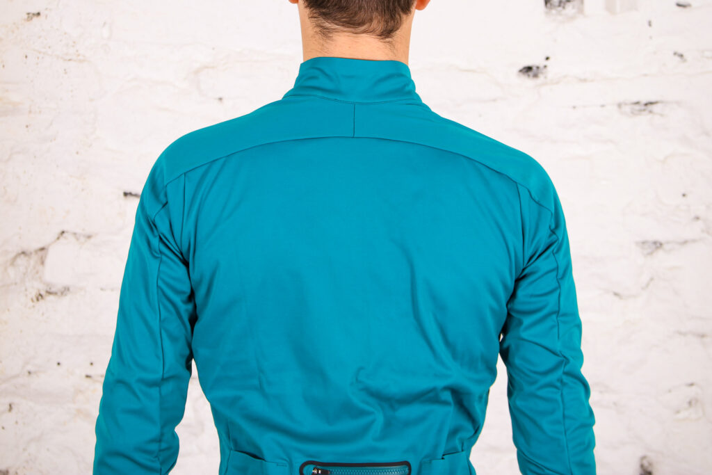 Pearl Izumi Pro AmFib Softshell Jacket – shoulders.jpg