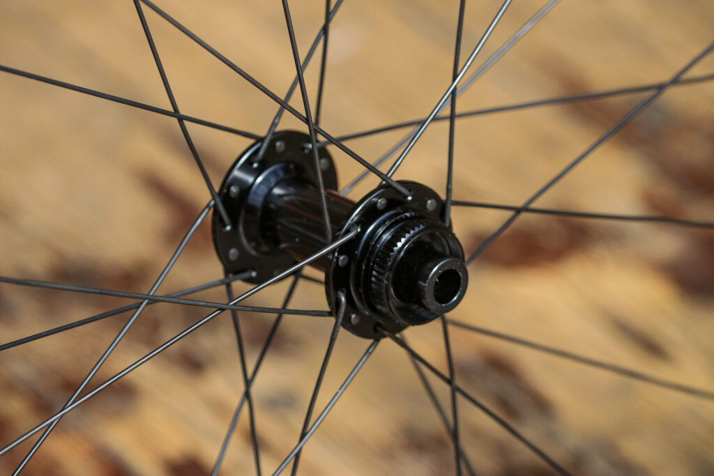 Scribe 365-D wheelset – front hub.jpg