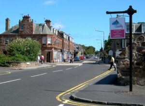 Gullane Village – Licensed CC BY-SA 2.0 by Mary and Angue Hogg