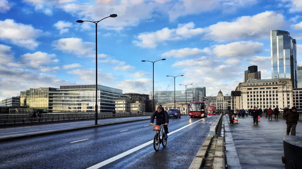 London Bridge 3 (copyright Simon MacMichael)